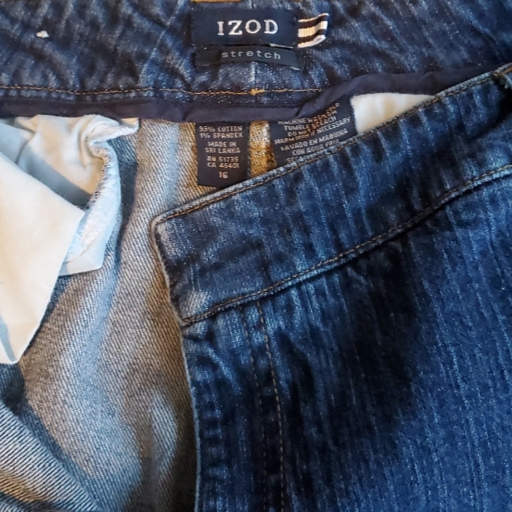 Izod Stetch Capris - Picture 3 of 3